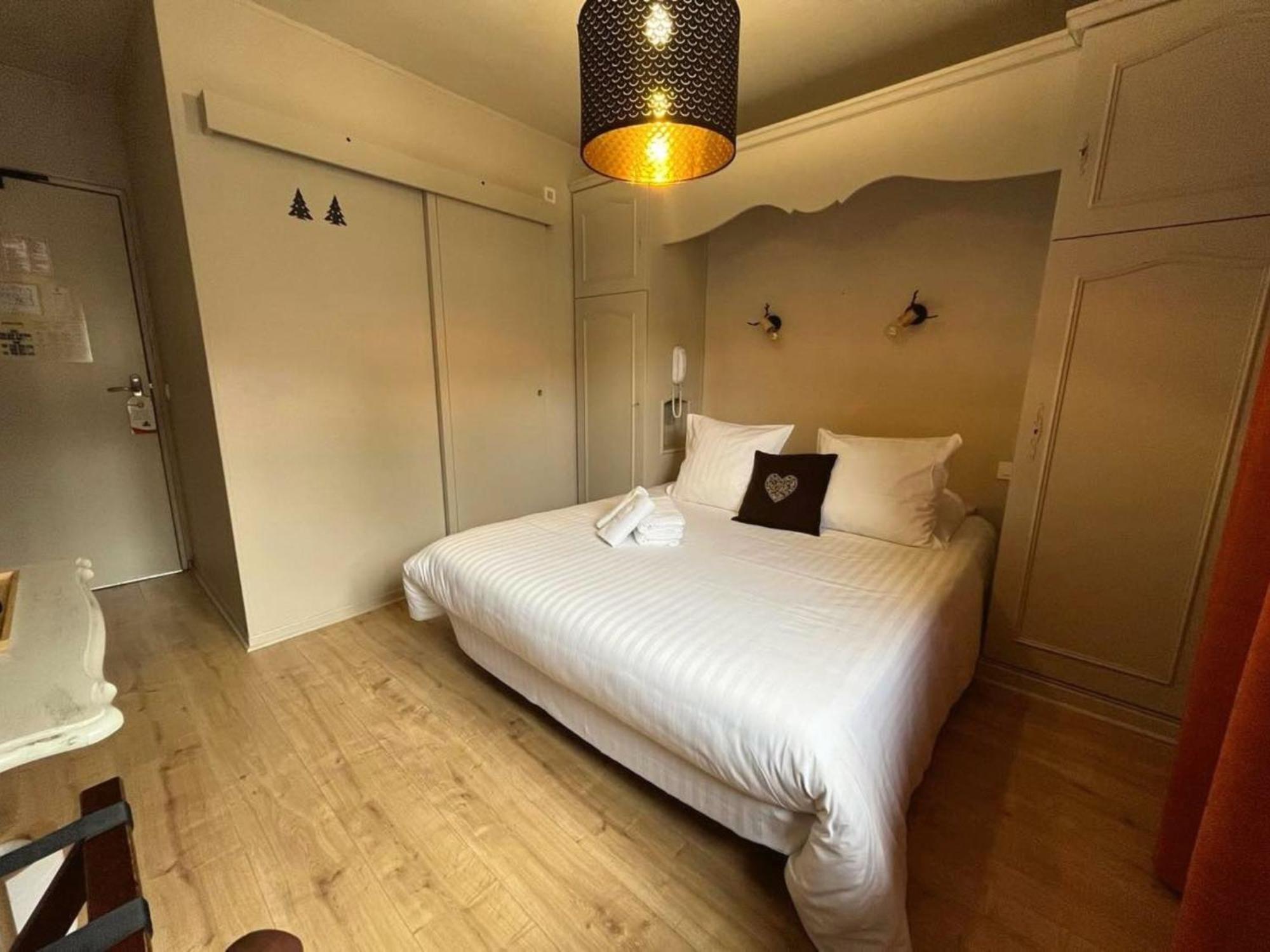 Hotel La Rencluse Saint-Mamet Экстерьер фото