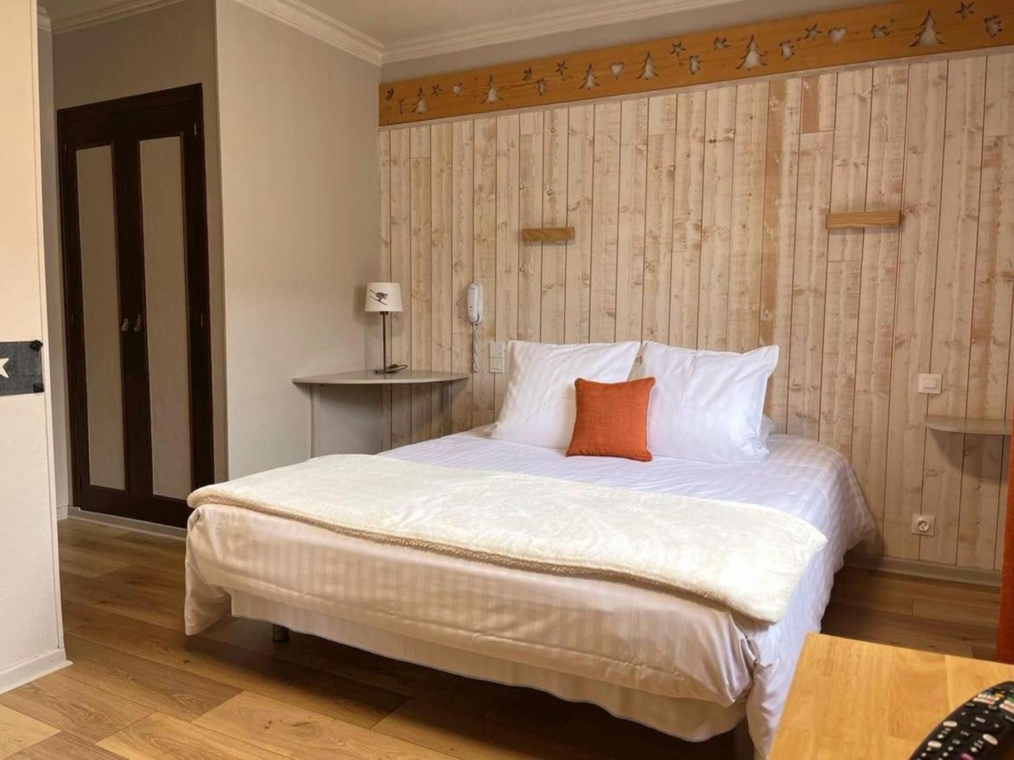 Hotel La Rencluse Saint-Mamet Экстерьер фото