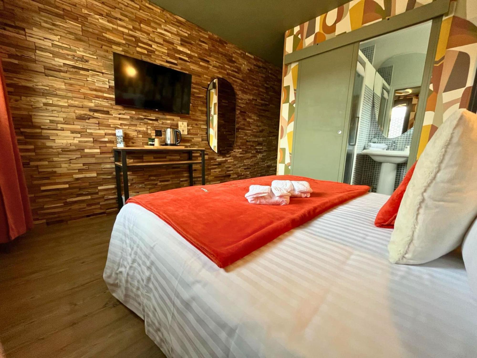 Hotel La Rencluse Saint-Mamet Экстерьер фото