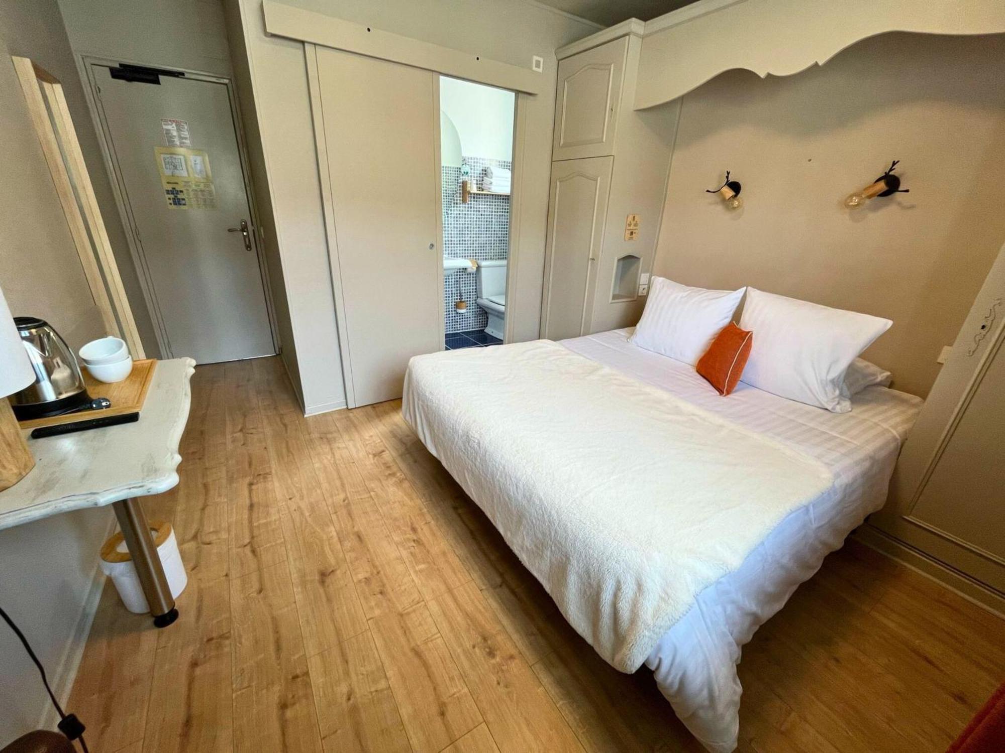 Hotel La Rencluse Saint-Mamet Экстерьер фото