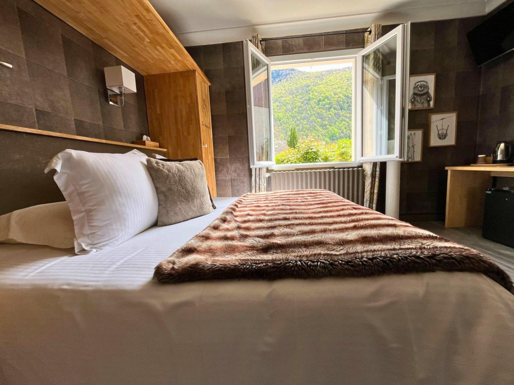 Hotel La Rencluse Saint-Mamet Экстерьер фото