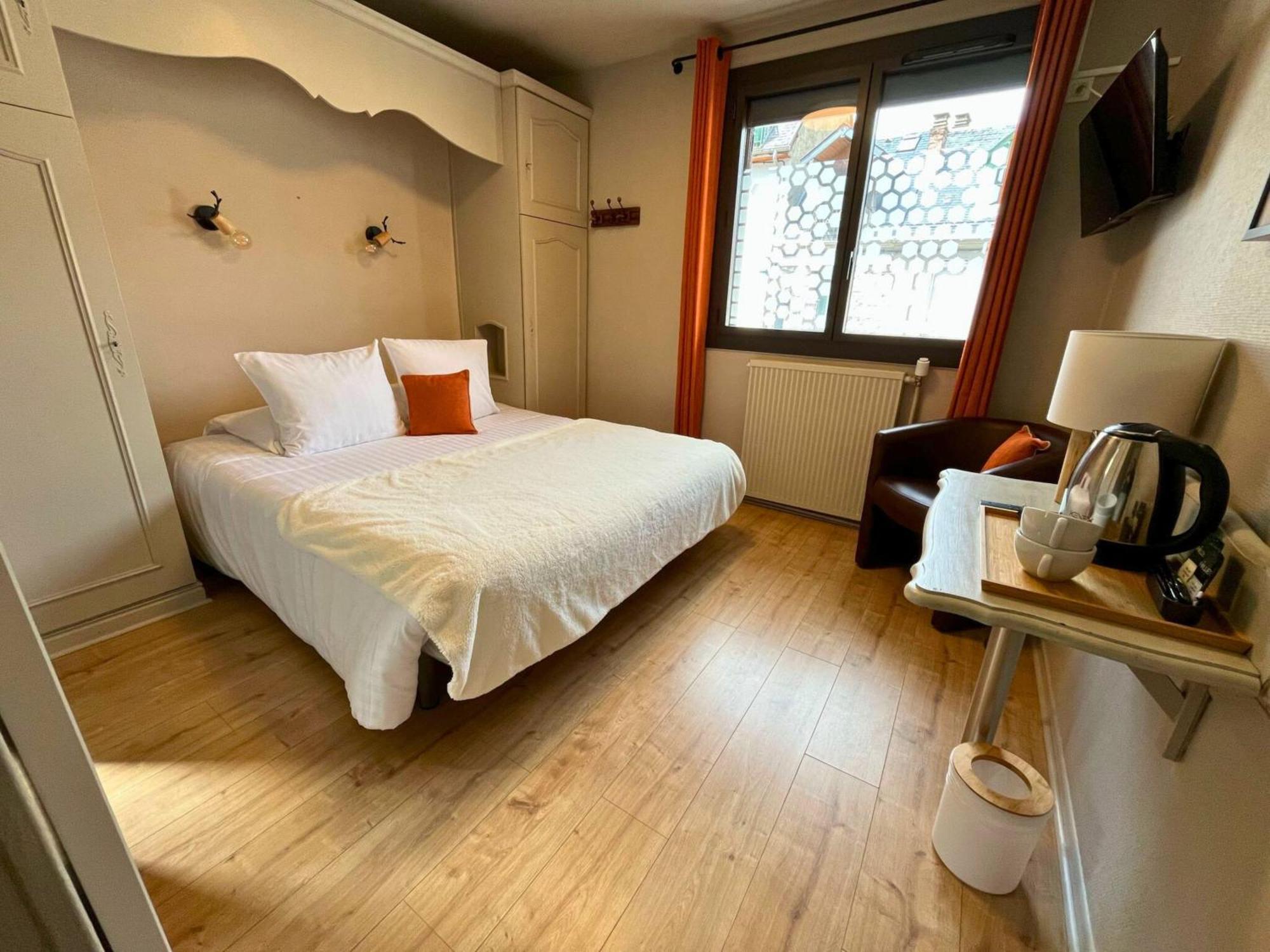 Hotel La Rencluse Saint-Mamet Экстерьер фото